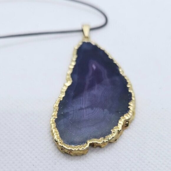 Druzy Purple Crystal Seal with Gold Necklace Seal with Gold Necklace - Picture 4 of 6